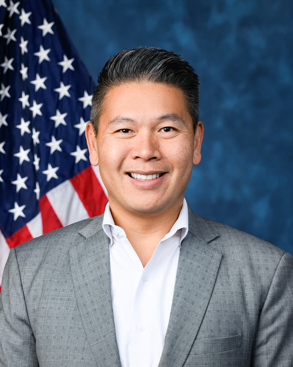 Portrait of Derek Tran